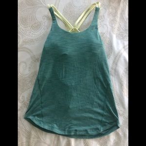 Lululemon Tank Top with Built-In Sports Bra💚💛